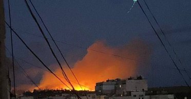 В Луганске прогремели мощные взрывы: горит в районе военного училища, — ОВА (фото, видео)