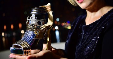 Попелюшці й не снилося: топ-5 найдорожчих пар взуття у світі (фото, відео)