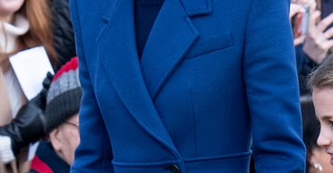 Кейт Міддлтон продемонструвала на публіці ансамбль кольору петроль (відео, фото)