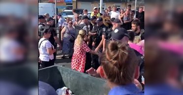 Стрельба в Одессе: возле Привоза произошла стычка между прохожими и полицией (видео)