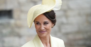 Пиппа Миддлтон была замечена в бикини во время отпуска в Италии (фото)