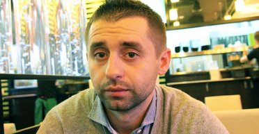 300 тысяч невыездных: Арахамия интересуется, запретить ли выезд за границу родственникам госслужащих