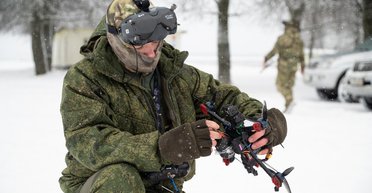 "Погибнет много наших ребят": РФ начала выпускать дроны, против которых бессилен РЭБ