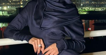 Пляж, шоппинг и дубайский шоколад: Белла Хадид похвасталась своим отдыхом в ОАЭ (фото, видео)