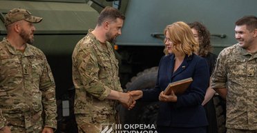 "Лучшее, что получала бригада": Латвия передала 3-й ОШБр новые БТРы (фото)