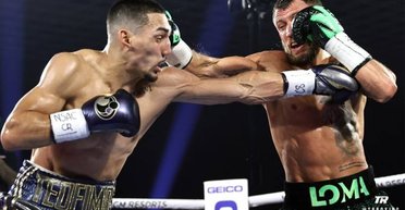 Ломаченко проиграл Лопесу и лишился всех титулов