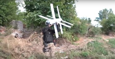 Штурмовик 225 ОШБ розповів, як кулеметом Browning збив "Ланцет" за 20 метрів від позиції (відео)