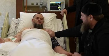 Приехал к дяде: Кадыров записал "опровергающий" ролик из Московской ЦКБ (видео)