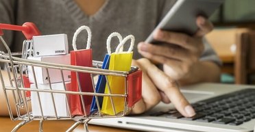 Мати купила подарунок в інтернеті й втратила дар мови від того, що прийшло поштою (фото)