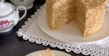 Медовик без випічки: рецепт смачного десерту з кремом-пломбіром