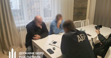 На Львовщине таможенник стал "волонтером" и выезжал в Польшу на закупки (фото)