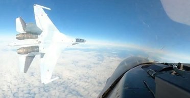 Випробовують Трампа на міцність: п'ять російських військових літаків кружляли біля Аляски