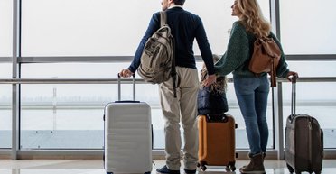 Не стоит путешествовать с черным чемоданом, если не хотите испортить отпуск: в чем причина