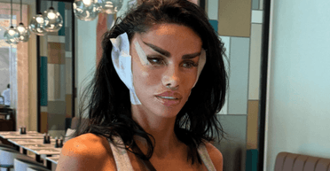 Жертва пластичної хірургії: відому світську левицю не впізнають після операції (фото)