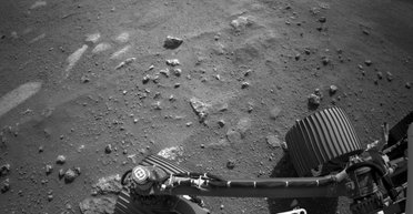 NASA показало, что произошло с колесами марсохода Curiosity за 6 лет езды по Марсу (видео)