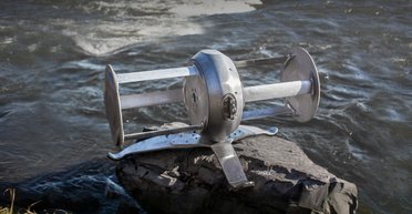 Заменит 12 солнечных панелей: необычная турбина генерирует энергию с помощью воды (фото, видео)