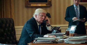 Внезапный визит к Трампу: советники по безопасности трех стран отправились в Вашингтон