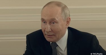 Росія "на межі рецесії": Путін відповів чиновникам, коли знизить витрати на армію