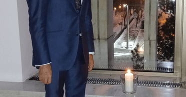 Россияне напали на посла Польши в Санкт-Петербурге: "активисты" несли антиукраинские плакаты