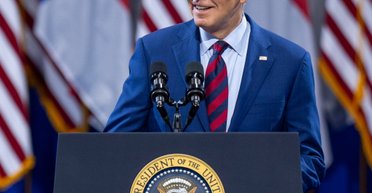 Байден назвал "мусором" избирателей Трампа: Харрис пришлось дистанцироваться от президента