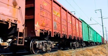 Тариф на грузовые железнодорожные перевозки не должен быть отягощен сторонними услугами — эксперт