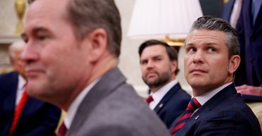 Юмор и недоумение: как в США отреагировали на скандал с чатом с ударом по Йемену