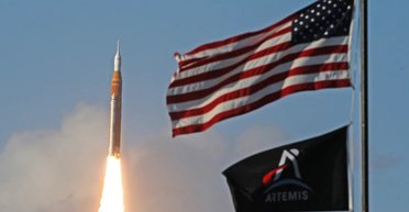 NASA потеряло связь с астронавтами лунной миссии "Артемида-2": это не все проблемы (видео)