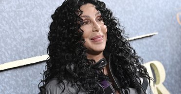 "Чтобы отомстить": Шер призналась в каком возрасте потеряла девственность (фото)