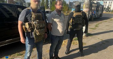 В Херсоне задержали священника УПЦ, который торговал российским оружием, — СБУ (фото, видео)