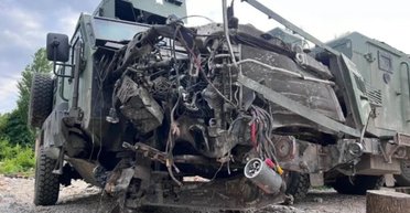 Надійний броньовик: канадський Senator врятував життя українських бійців (фото)