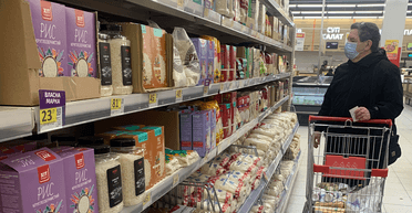 Бензобак нужно держать полным. Как киевляне готовятся к "грядущему" вторжению России