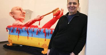 У РФ заочно засудили творця "Путіна в кривавій ванні": який термін дали скульптору Жаку Тіллі