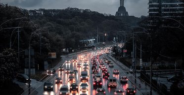 Київ і область частково залишилися без світла: у ДТЕК назвали причини й терміни відновлення