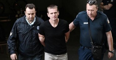 Фигурируют 8 млрд долларов в биткоинах: какого россиянина поменяли на американца Фогеля