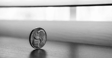 Знайшов на вулиці: "щаслива" монета допомогла чоловікові стати мільйонером (фото)