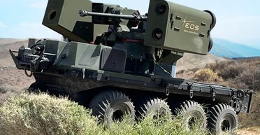 Пушка, Javelin и пулемет: боевой робот R600 показал, как уничтожает дроны и не только