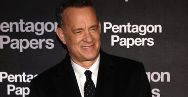 Важко було грати 35-річного: Том Генкс розповів про зйомки у фільмі "Тут" (відео)