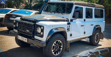 В Україні помітили рідкісний Land Rover Defender: було випущено 600 таких авто (фото)