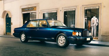 На аукціон виставили рідкісне розкішне авто Джорджо Армані (фото)