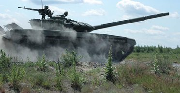 Разлетелся на части: ВСУ уничтожили вражеский танк за $3 млн (видео)