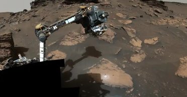 Сокровища Красной планеты: марсоход NASA впервые обнаружил драгоценные камни на Марсе (фото)