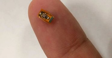 Учені видобули електрику з руху молекул: які пристрої нею можна заряджати