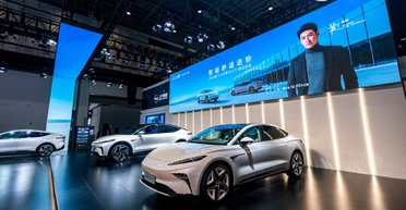 MG презентовали доступных конкурентов Tesla с запасом хода до 700 км (фото)