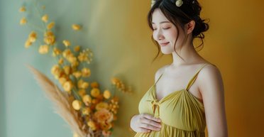 Незамужние женщины участвуют в фотосессиях для беременных, надевая накладные животы: причины