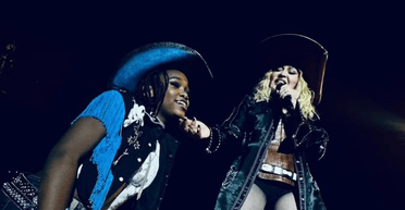 Мадонна вивела у світ названу доньку Естер (фото)