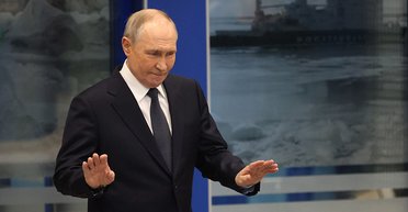 Недоперемирие: почему Путин требует временной власти в Украине и что скажет Трамп