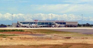 Роскошный аэропорт на Шри-Ланке принимает до 7 пассажиров в день (фото, видео)