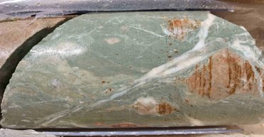 Унікальна можливість вивчити гігантську тріщину Землі: вилучено рідкісні зразки керна