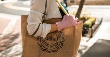 Альтернатива пластиковим пакетам. Чому не існує ідеальних "екосумок"