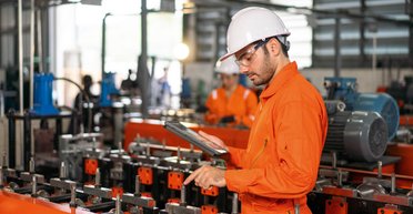 Ждем снаряды от партнеров. Почему в Украине невозможна мобилизационная экономика